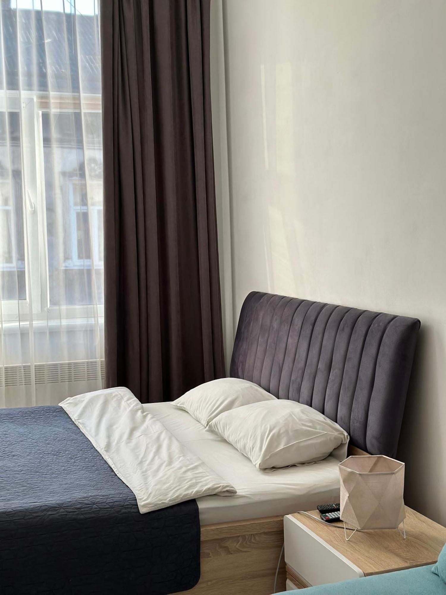 Romantic Apartments-Near Opera House 5/8 ลวีฟ ภายนอก รูปภาพ